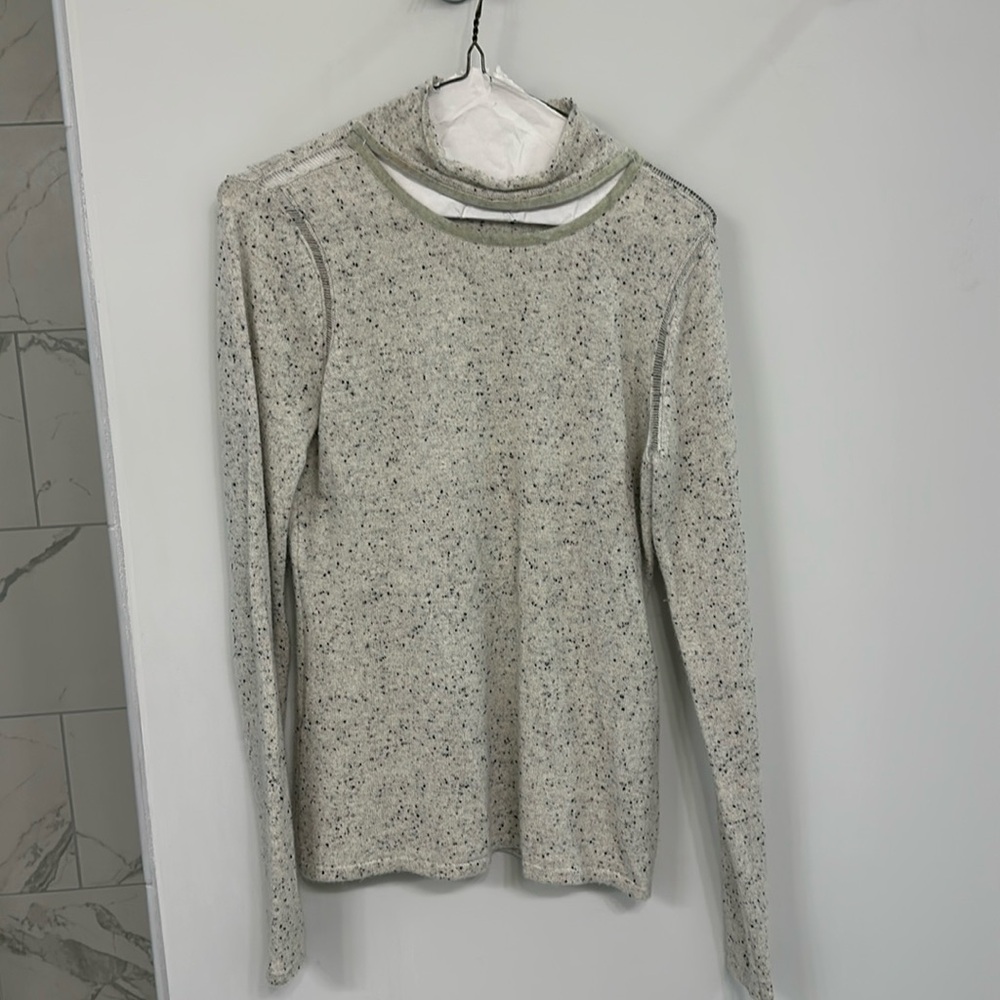 elie tahari sweater